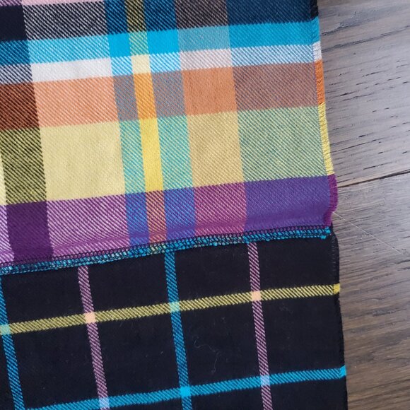 Multi-colour Check Plaid Soft Knit Scarf Long Fringed - Picture 4 of 6